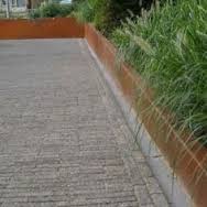 Cortenstaal keerwand 100 x 100 x 30 cm – binnenhoek, smalle bovenrand