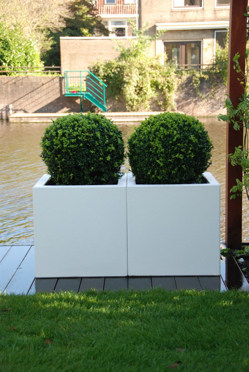 Adezz_polyester_plantenbak_9016_wit