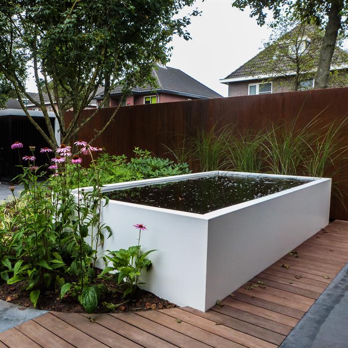 sfeer aluminium vijver met corten