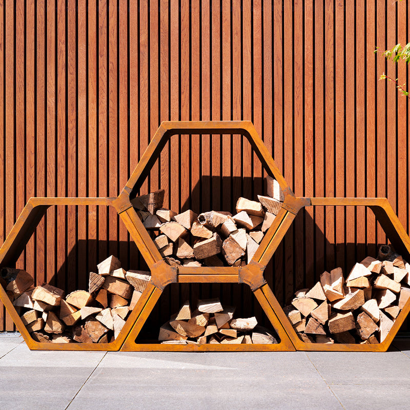 Cortenstahl Holzlager HEX – modulares System | 91,5 × 40 × 80 cm