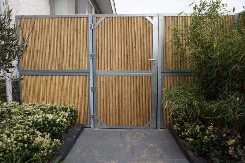 bamboo deur met ipe palen