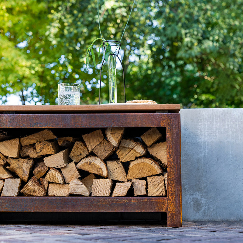 LOGG Holzlager mit Sitzfläche | 120 x 40 x 43 cm