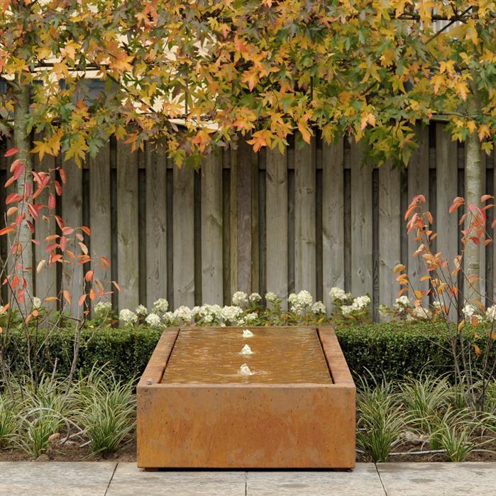 Cortenstahl Wassertisch 80 x 80 x 40 cm inkl. Pumpe & LED
