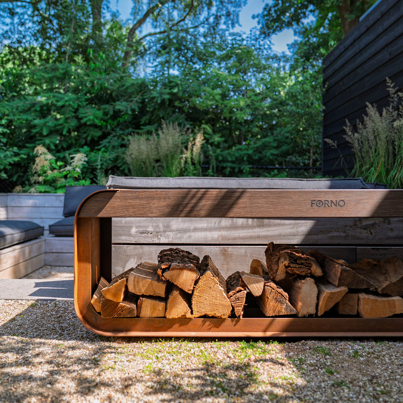 SERRA – Cortenstahl Holzlager mit Sitzfläche | 100 × 40 × 180 cm